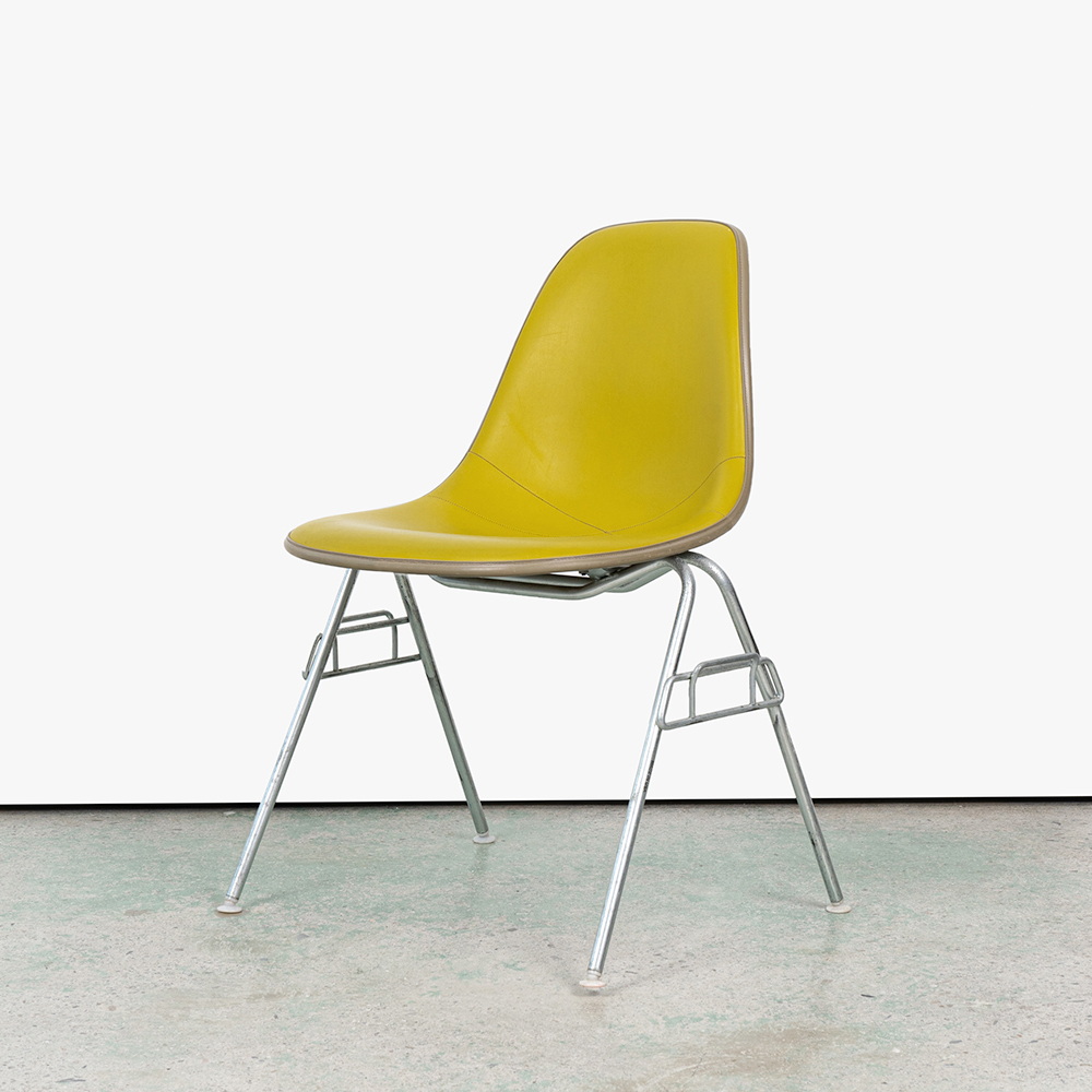 DSS Chair ( Yellow Dark / Naugahyde)